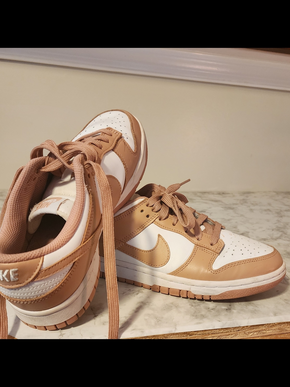 Nike Low-Top Sneakers in White & Light Tan